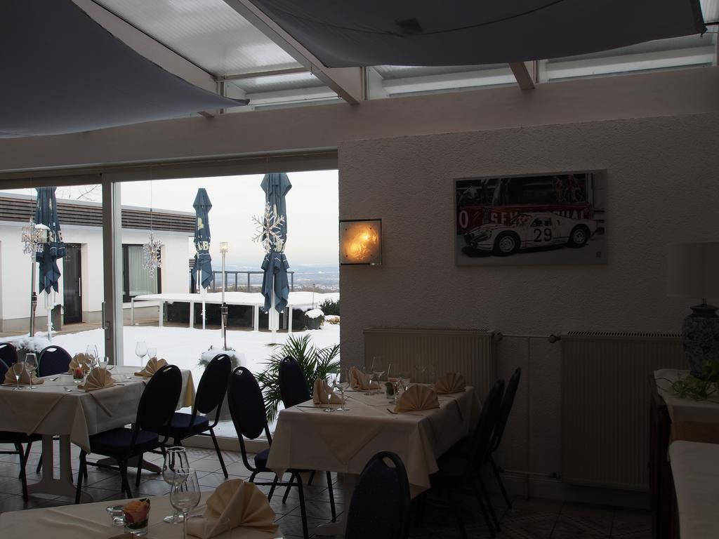 Hotel Restaurant Margaretenhof Überherrn Eksteriør billede